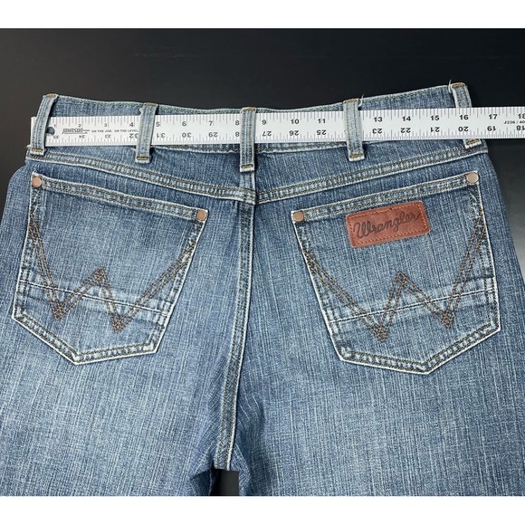 Wrangler Retro Slim Straight Jeans Mens 33x30 Y2K Western Stretch Denim Cowboy - Picture 4 of 8